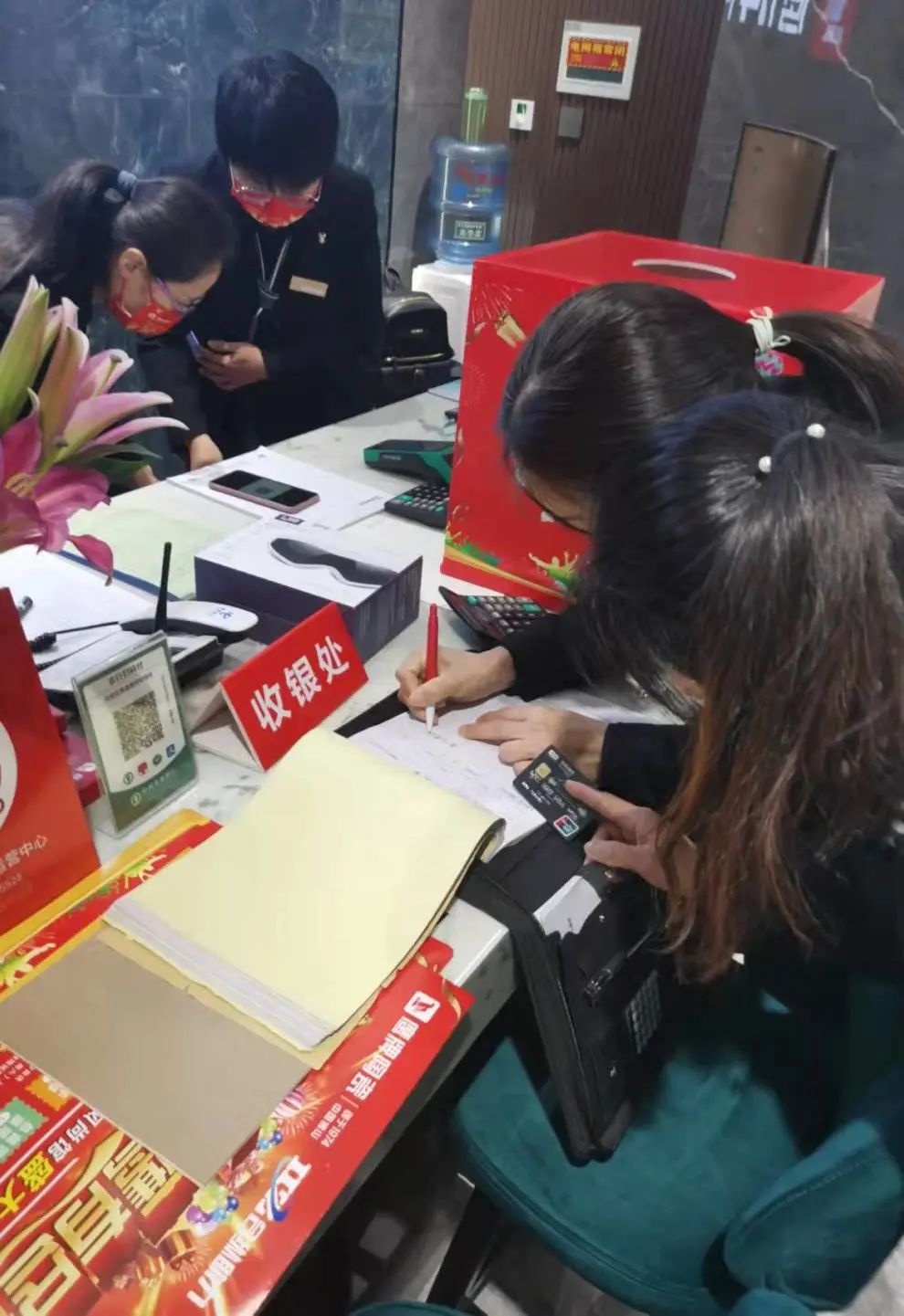 勢(shì)不可擋，鷹牌陶瓷終端布局再提速，石家莊1000㎡旗艦店盛大開業(yè)！(圖6)