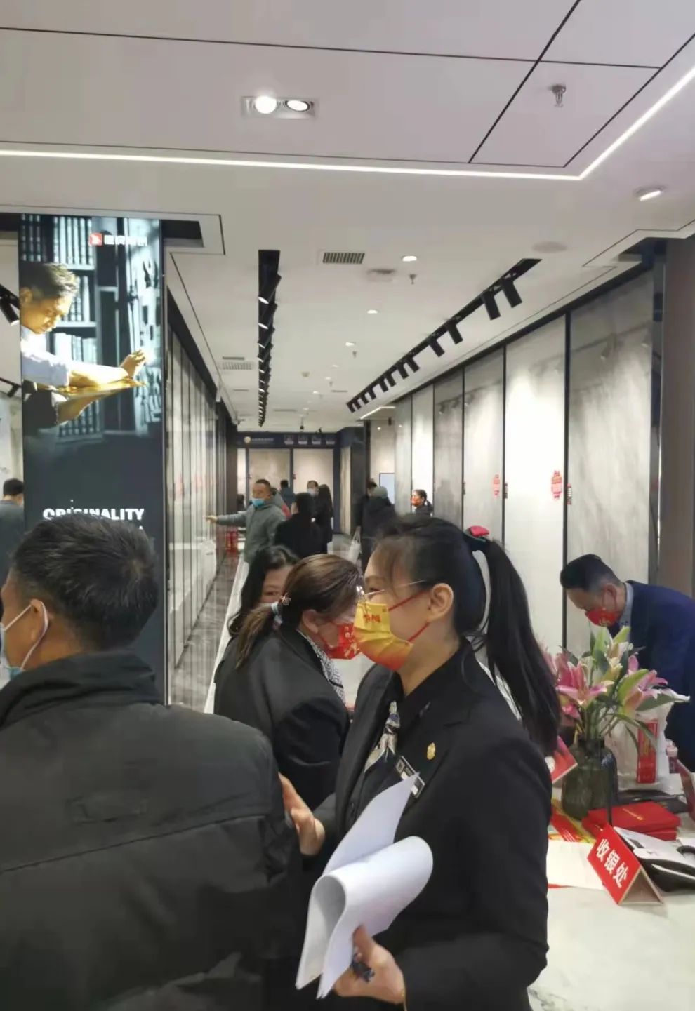 勢(shì)不可擋，鷹牌陶瓷終端布局再提速，石家莊1000㎡旗艦店盛大開業(yè)！(圖7)