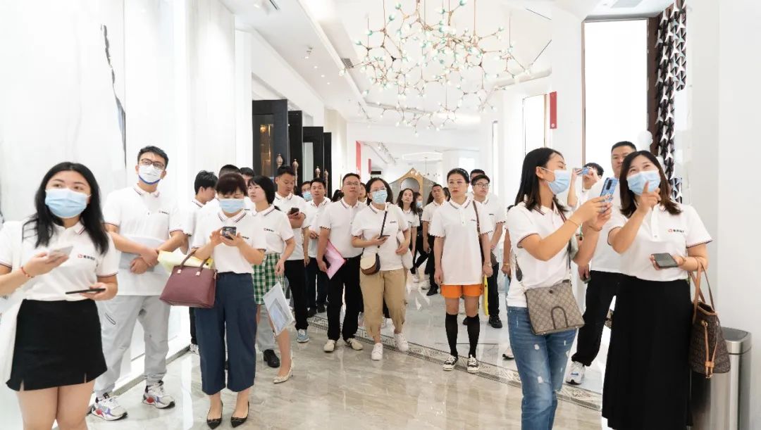 落地新戰(zhàn)略，實(shí)踐新模式，決戰(zhàn)新未來 ｜ 2022鷹牌墻地專家全國店長培訓(xùn)圓滿收官！(圖5)